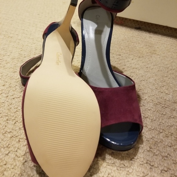 Calvin Klein suede sandals - Picture 4 of 5